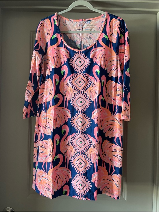 Lilly Pulitzer Dresses & Skirts - Lilly Pulitzer Coral Pink and Navy Flamingo Print Dress